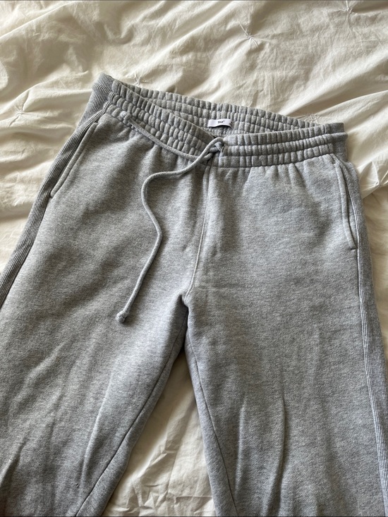 TNA Pants - Aritzia Gray Cuffed Sweatpants